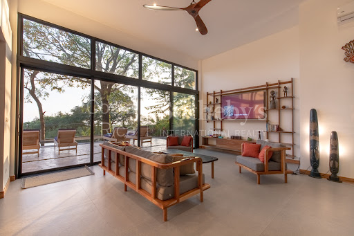 Seaside house with terrace 5
