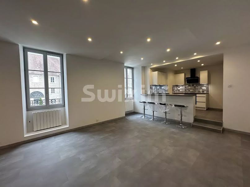 Vente appartement 5 pièces 131.39 m² à Lons-le-Saunier (39000), 249 000 €