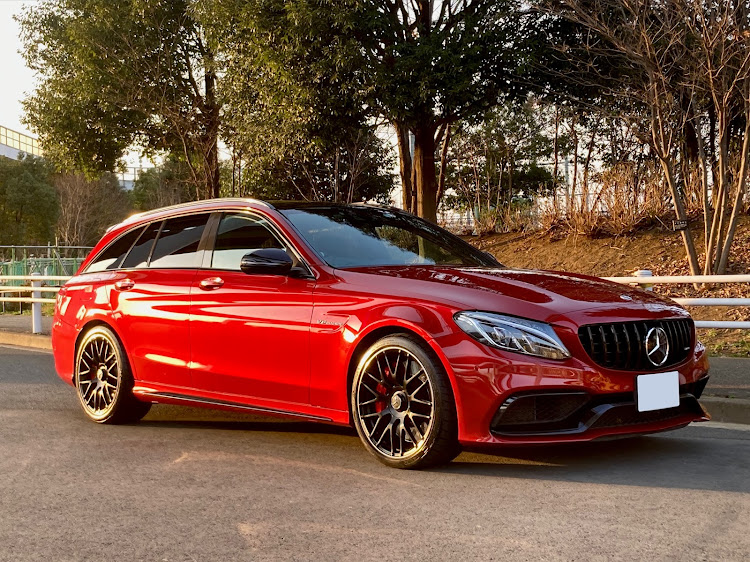 Cクラスステーションワゴンのメルセデス・ベンツ・AMG・愛車カスタム・C63AMGに関するカスタム事例の投稿画像5枚目