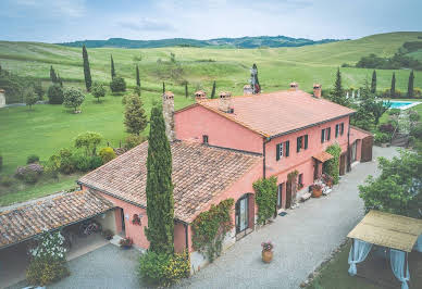 Corps de ferme avec jardin et piscine 7