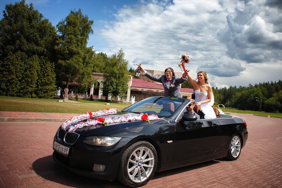 Fotografer pernikahan Olga Tkachenko (tkachenkooly). Foto tanggal 16 Agustus 2019