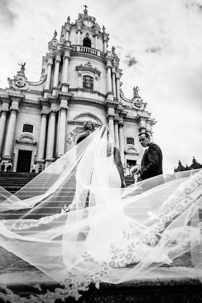 Fotógrafo de casamento Salvo Gulino (salvo). Foto de 11 de fevereiro 2021