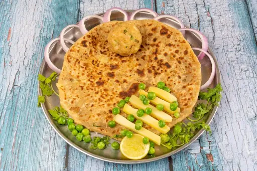 Aloo Matar Paratha (1 Pc)