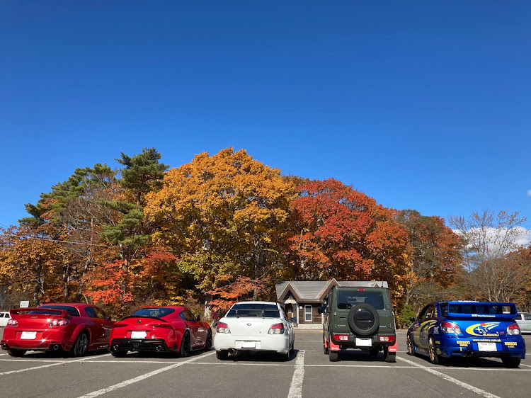 スープラの見事な秋晴れと紅葉・大沼ランチMT・八郎沼公園・赤コラボ・おまけ①②③に関するカスタム事例の投稿画像2枚目