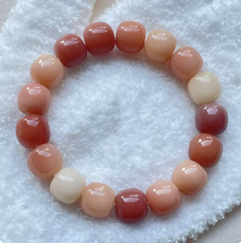 Zacht en vriendelijk rond de vingers, spelen met Bodhisattva kralen. Herenarmbanden voor een rustgevend spel en serene momenten.
