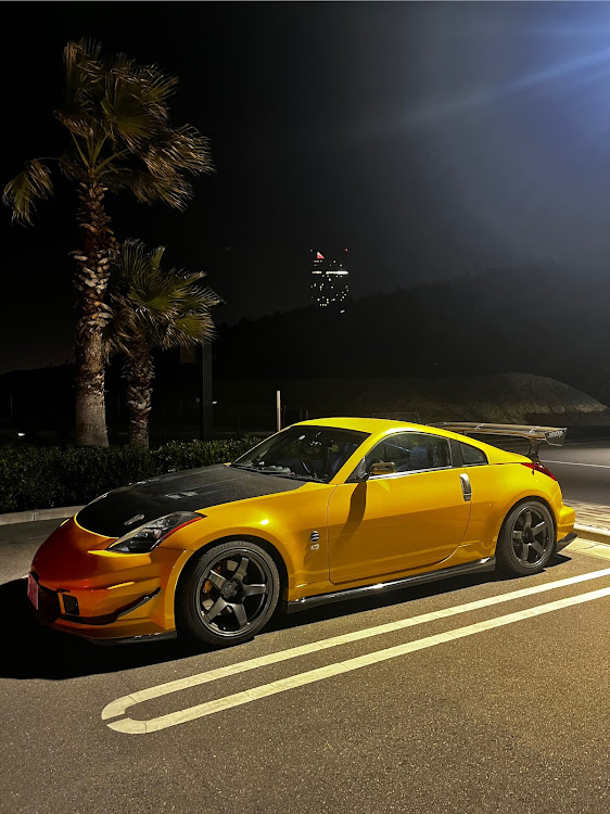 フェアレディZのフェアレディZ・Z33・#フェアレディＺ33・黄色に関するカスタム事例の投稿画像1枚目