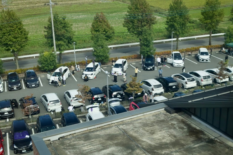 プリウスαのプリウスα全国オフ・-絆-αPremium Member Staff・皆で楽しもう！に関するカスタム事例の投稿画像3枚目