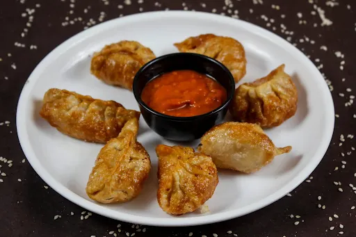 Darjeeling Chicken Fried Momos [8 Pieces]