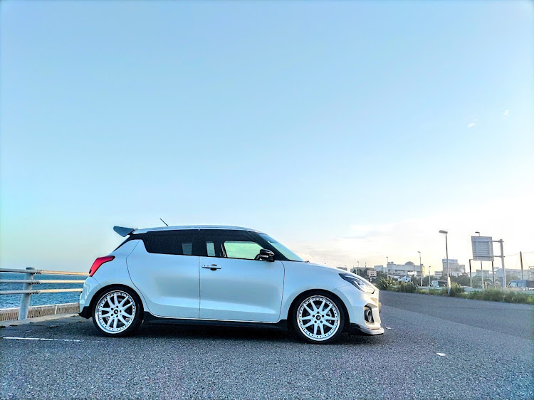 スイフトスポーツのローガン・日立市・せるふさてぃすふぁくしょん・プチ喜び😆に関するカスタム事例の投稿画像2枚目