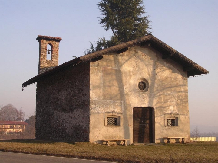 Chiesetta solitaria di CURTORLEON