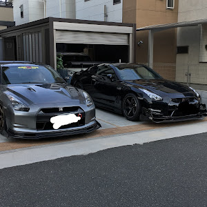 NISSAN GT-R