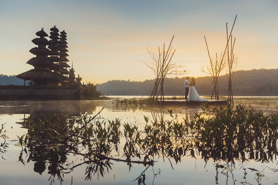 Fotografo di matrimoni Zhenya Ivkov (surfinglens). Foto del 12 agosto 2018