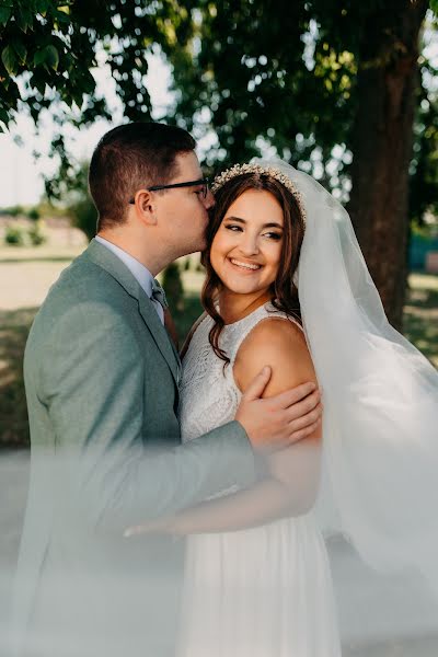 Wedding photographer Tamás Karácsony (tamaskaracsony). Photo of 9 February