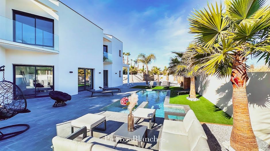 Vente villa 3 pièces 97 m² à Le cap d'agde (34300), 655 000 €