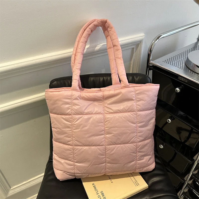 Nuova Borsa Puff da Donna, Semplice e Morbida, Grande Capacità, Perfetta per trasportare tutto con stile e comfort, ideale per ogni occasione.