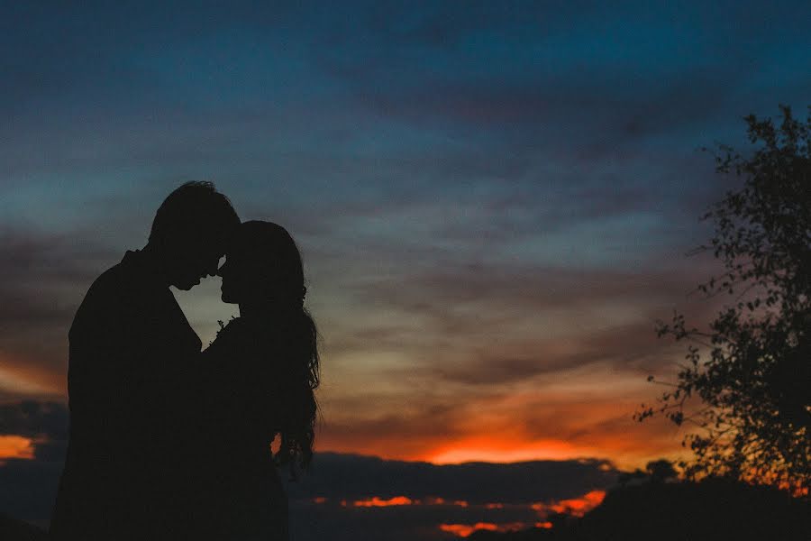 Fotografo di matrimoni Andres Simone (andressimone). Foto del 16 gennaio 2016