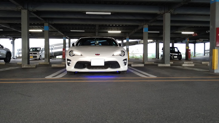 86のににたん・アンダーネオン・オートバックスに関するカスタム事例の投稿画像1枚目