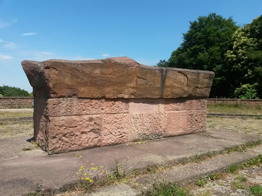 Ehrenfriedhof 