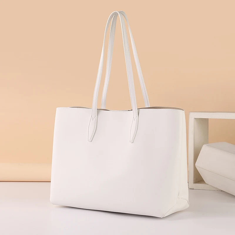 Borsa da donna grande capacità, borsa a spalla e tote bag. Spaziosa e versatile, perfetta per portare con te tutto l'essenziale con stile.