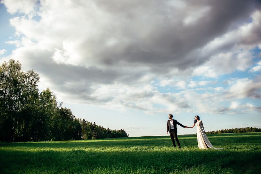 Wedding photographer Aleksandr Karpovich (karpovich). Photo of 18 July 2016