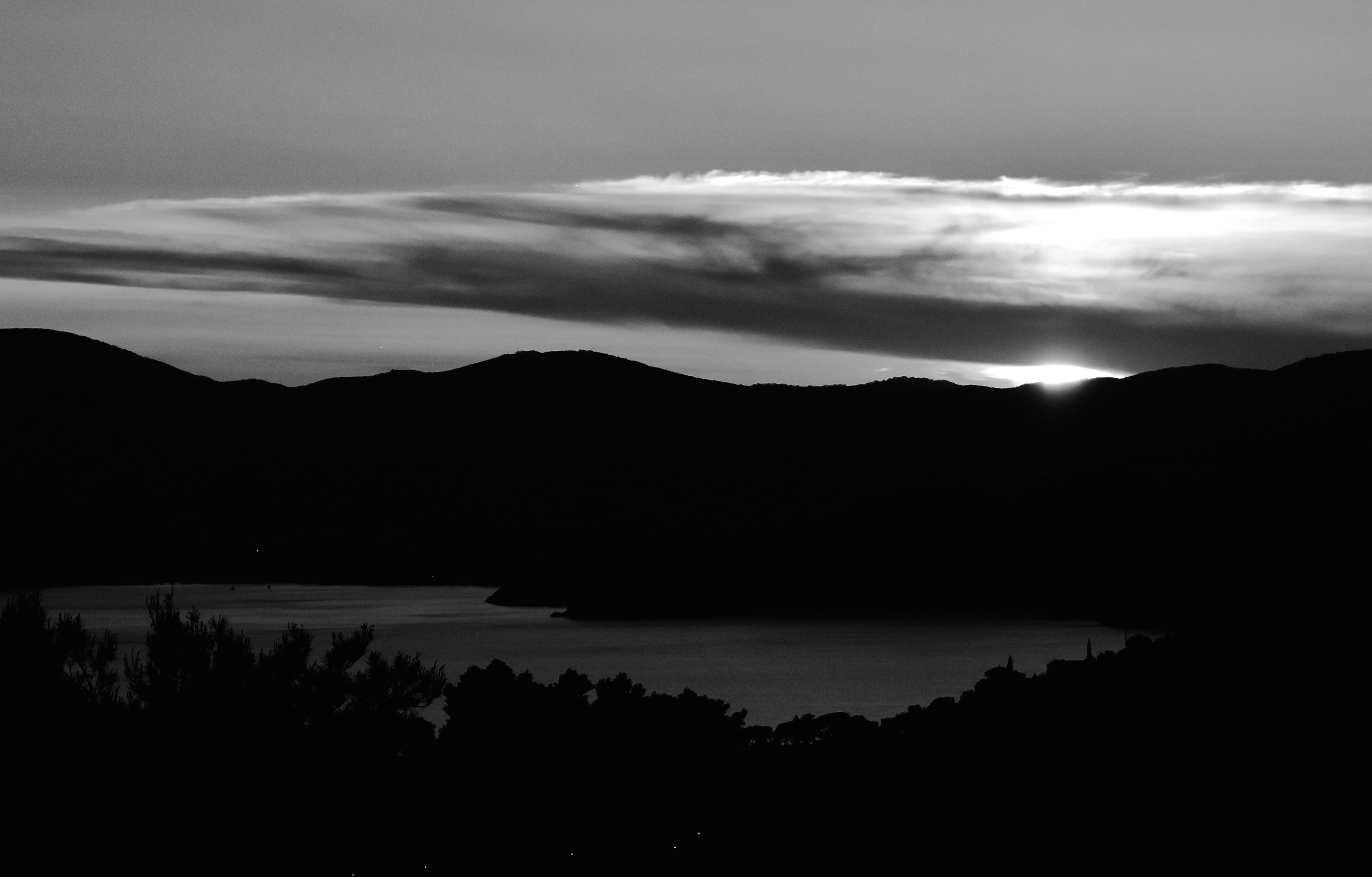 Tramonto in bianco e nero  di elisabettaZürcherbruschi