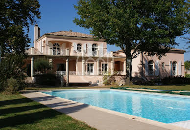 Maison avec piscine 9