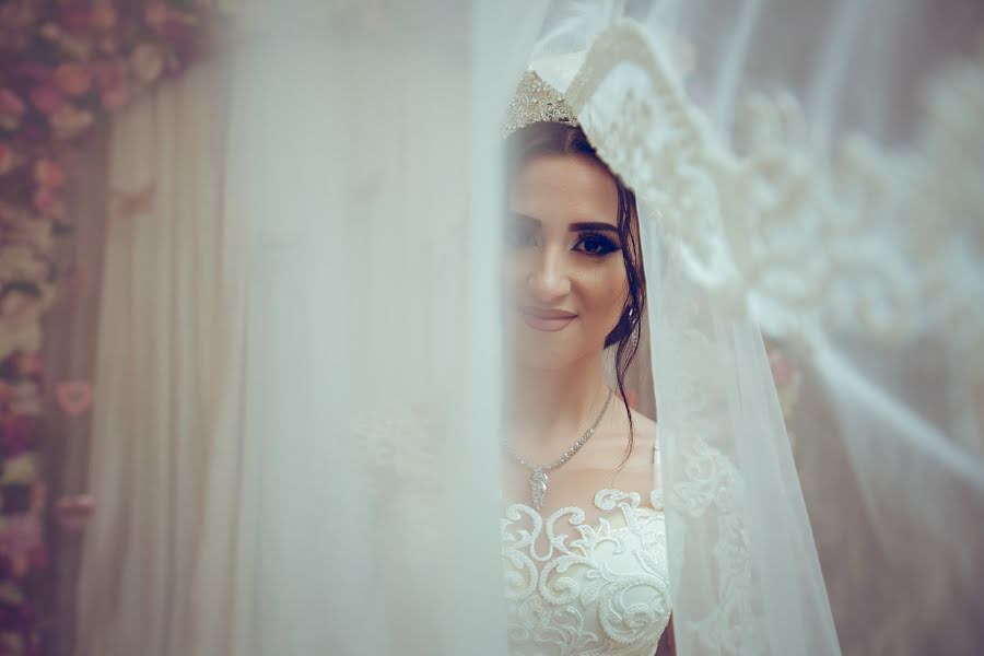 Fotografo di matrimoni Xalid Ismail (xld7). Foto del 26 aprile 2019