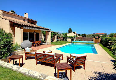 Maison avec piscine et terrasse 20