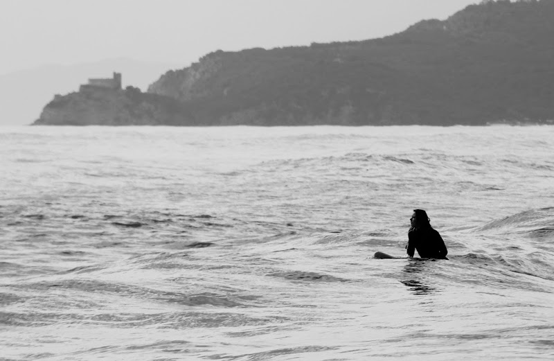 "S'io fossi piccolo come il grande oceano, mi leverei sulla punta dei piedi delle onde con l'alta marea.." di PhotoBySaraPesucci