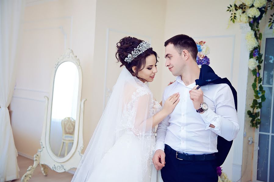 Wedding photographer Marina Alekseeva (akvamarin). Photo of 21 May 2017