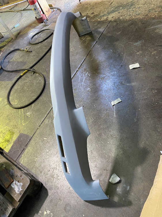 マークXジオのDIY・ハーフエアロ製作・マークXジオに関するカスタム事例の投稿画像3枚目