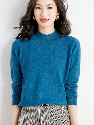 Title 6, Wool Blend Ladies Loose Turtleneck Knit Sweater
