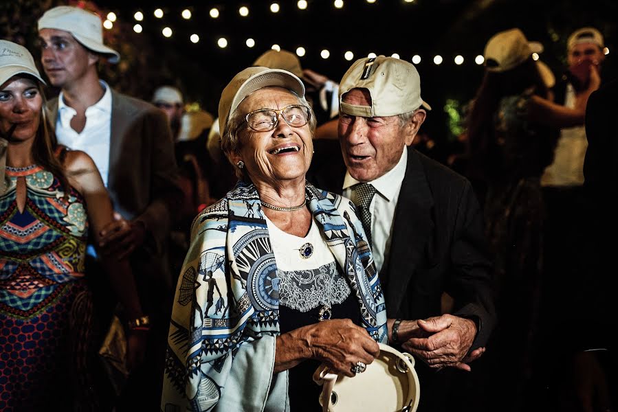 Fotografo di matrimoni Walter Maria Russo (waltermariaruss). Foto del 1 dicembre 2020