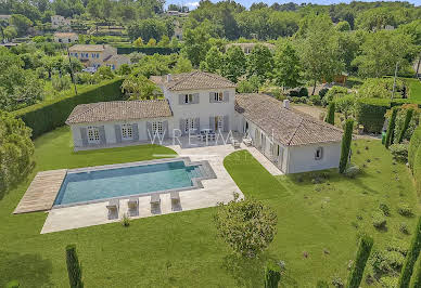 Villa avec piscine et jardin 13