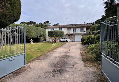 Maison avec terrasse 11