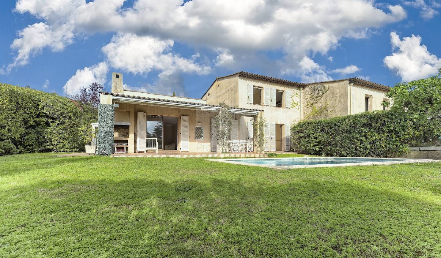 Villa with pool and terrace Villeneuve-Loubet