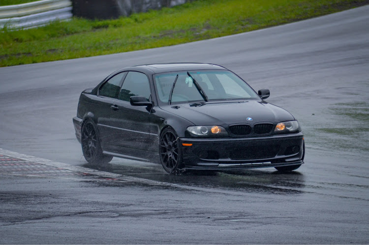 3シリーズ クーペのE46・BMW・ドイツ車が好き・過去の愛車紹介・手放したくなかったに関するカスタム事例の投稿画像1枚目