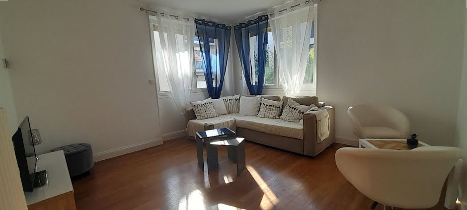 Location  appartement 1 pièce 15 m² à Dijon (21000), 440 €