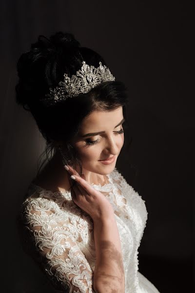 Wedding photographer Olya Naumchuk (olganaumchuk). Photo of 31 January 2020