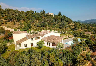 Villa avec piscine et terrasse 18