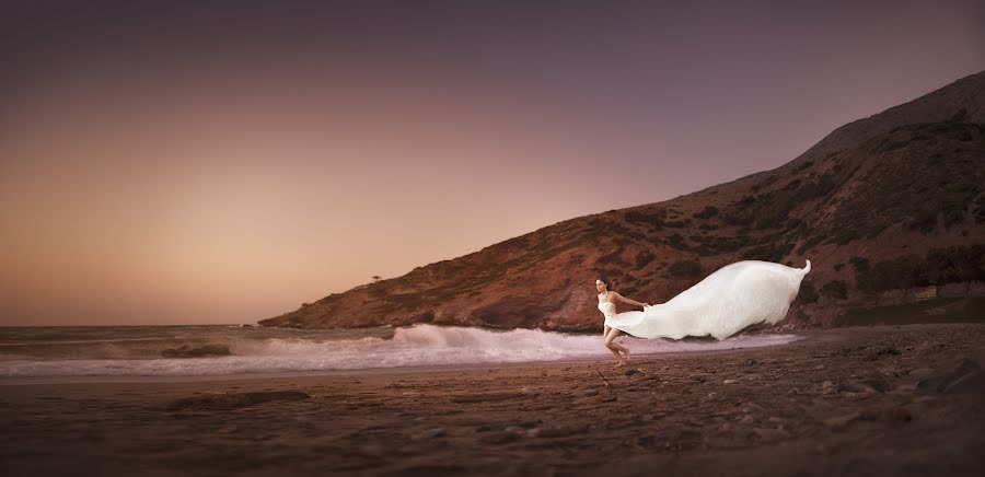 Fotógrafo de casamento Marina Novosad (marina-n). Foto de 10 de abril 2017