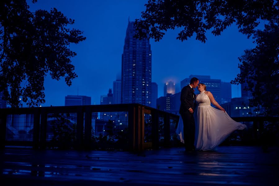 Fotografo di matrimoni Becca Dilley (beccadilley). Foto del 8 settembre 2019