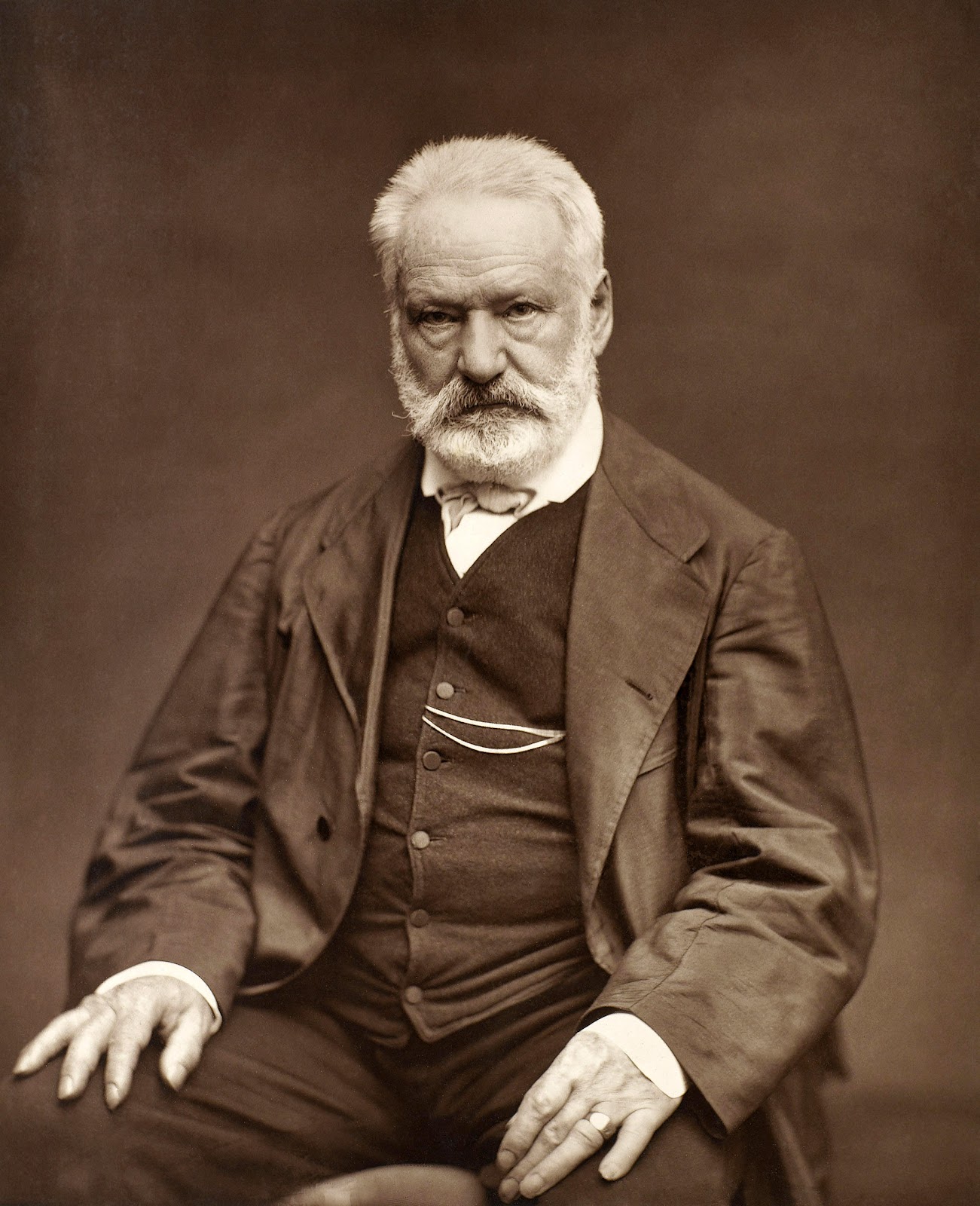 Victor_Hugo_by_Étienne_Carjat_1876_-_full.jpg