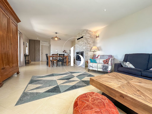 Villa avec piscine et terrasse 3