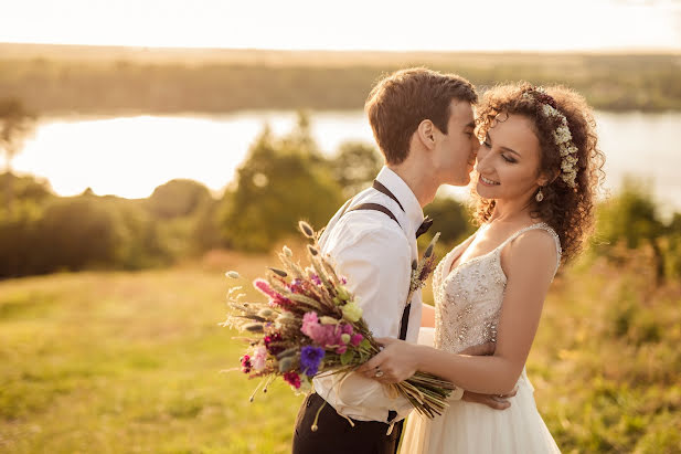 Fotógrafo de casamento Natalya Shvedchikova (nshvedchikova). Foto de 9 de outubro 2017