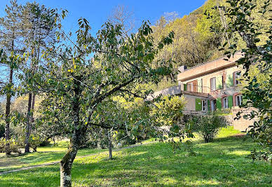 Maison avec piscine et terrasse 4