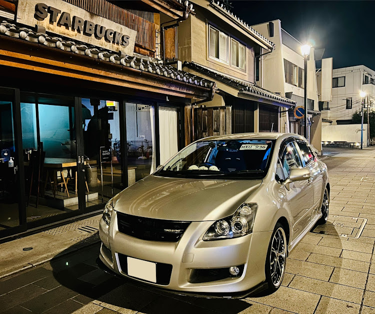 ブレイドの仕事終わりに📸・小江戸川越・小江戸スタバ✨✨✨・シルバーはビカビカで乗りたい派・愛車ある生活はこの上ない幸福感に満ち溢れている✨✨✨に関するカスタム事例の投稿画像1枚目