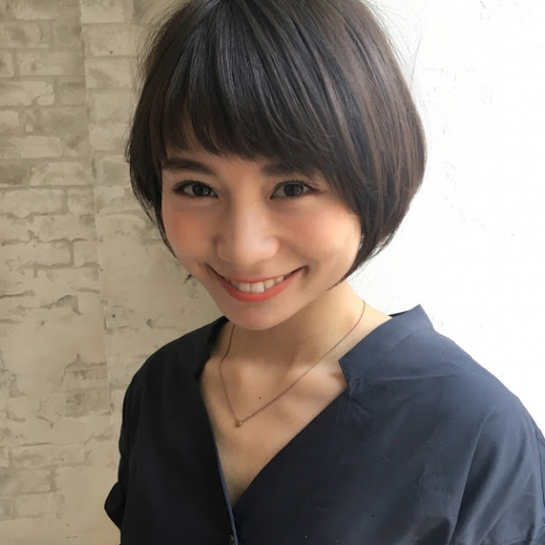 ショートヘアはアシンメトリーヘアがスタイリッシュにきまる 西浦和 さいたま市 すぐの美容室 美容院 ブルースター