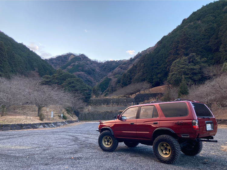 ハイラックスサーフのオフローダー・ワンオフ・バンパー・4runner・トヨタに関するカスタム事例の投稿画像1枚目