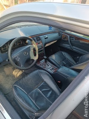 продам авто Mercedes E 320 E-klasse (W210) фото 5
